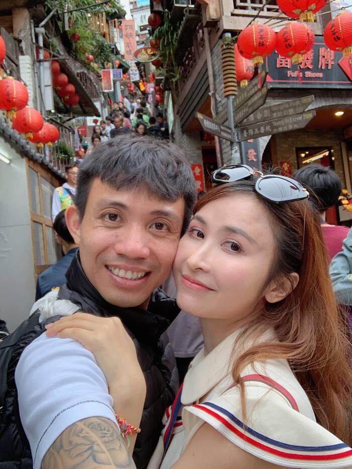 Giữa ồn ào bất hòa, vợ hai Minh Nhựa có động thái gây chú ý giữa tiệc thôi nôi của 'cháu ngoại' 6 Giữa ồn ào bất hòa, vợ hai Minh Nhựa có động thái gây chú ý giữa tiệc thôi nôi của 'cháu ngoại' 6