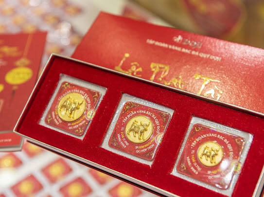 Cập nhật bảng giá vàng mới nhất hôm nay 26/3: Hụt hơi tuột xích sau cú tăng bất thường 2 Cập nhật bảng giá vàng mới nhất hôm nay 26/3: Hụt hơi tuột xích sau cú tăng bất thường 2