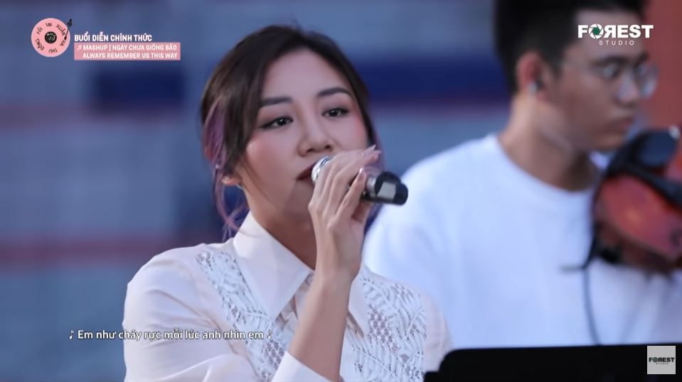 Văn Mai Hương ngày xưa nay đã khác rồi: Thần thái, nội lực trong màn cover nhạc Hoa, leo thẳng lên TOP 2 trending! 2 Văn Mai Hương ngày xưa nay đã khác rồi: Thần thái, nội lực trong màn cover nhạc Hoa, leo thẳng lên TOP 2 trending! 2
