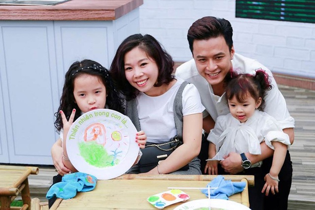 Điểm mặt các nhóc tỳ sao Việt với khối tài sản 'kếch xù' nhưng theo học trường không hề 'đại gia' như nhiều người tưởng 3 Điểm mặt các nhóc tỳ sao Việt với khối tài sản 'kếch xù' nhưng theo học trường không hề 'đại gia' như nhiều người tưởng 3