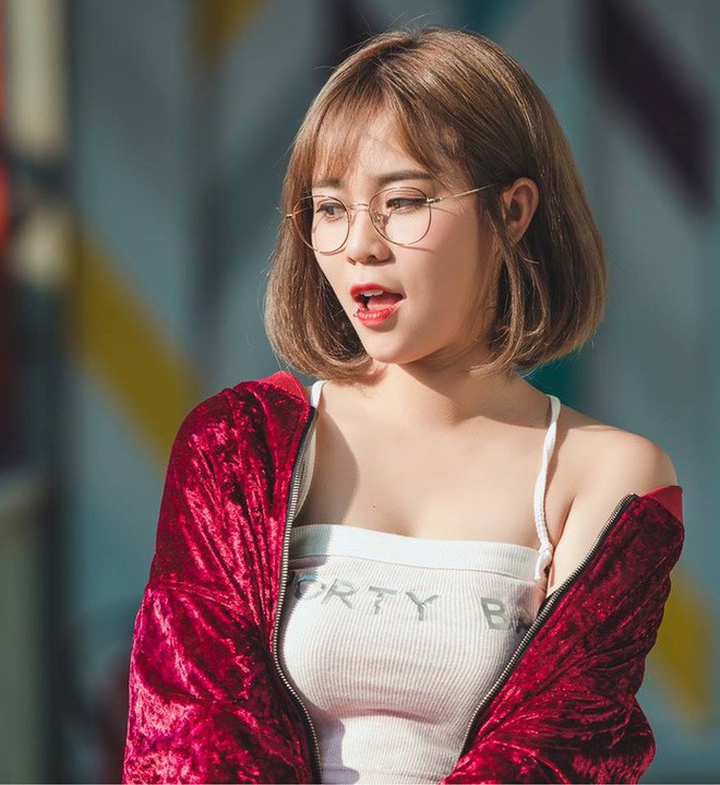 Xinh hết phần người khác, TOP 5 nữ Streamer này có gì mà đặc biệt đến vậy? 1 Xinh hết phần người khác, TOP 5 nữ Streamer này có gì mà đặc biệt đến vậy? 1