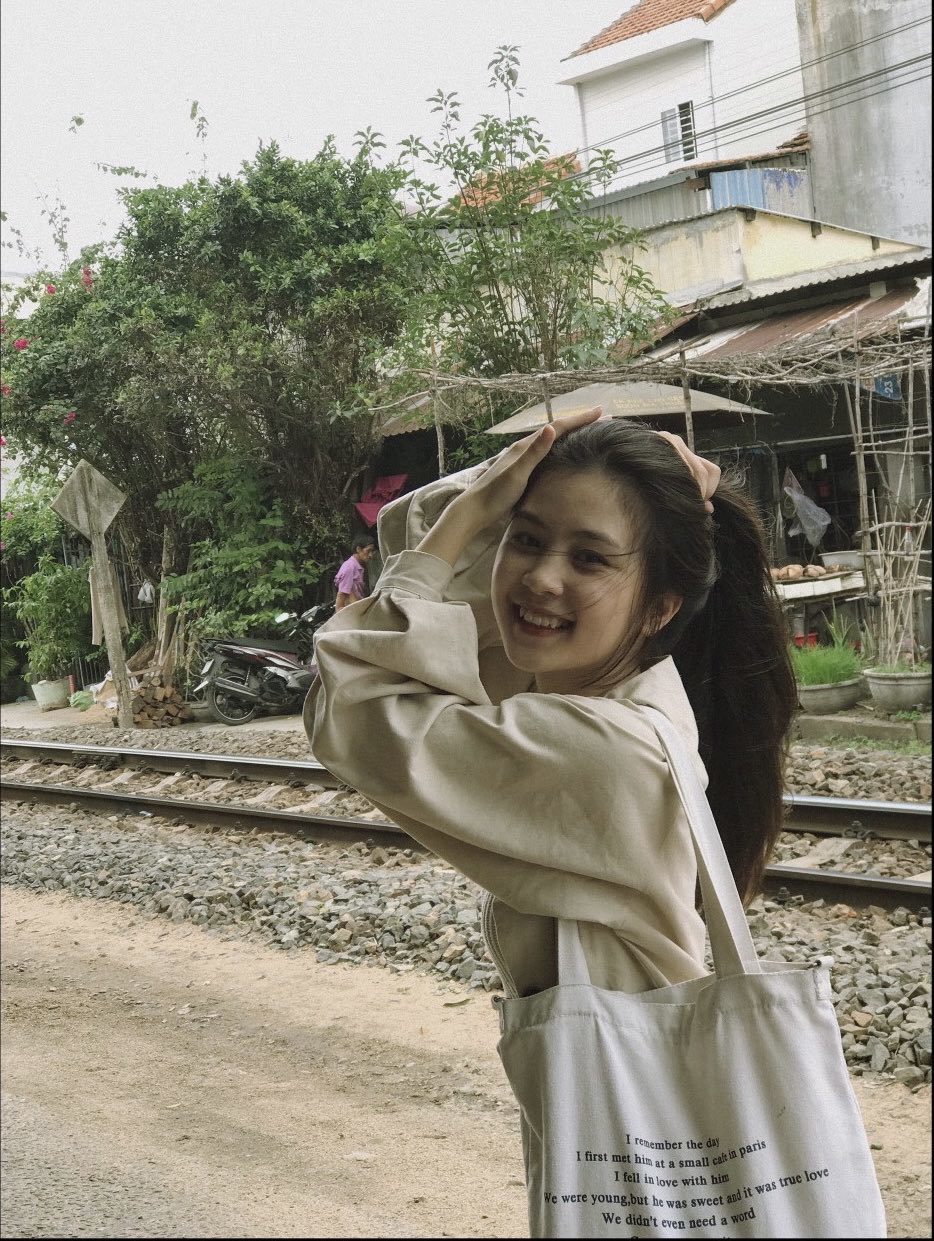 Thả nhẹ tấm ảnh, nữ sinh Phú Yên 'gây lú' với bản sao hoàn hảo của Ngọc Trinh 2 Thả nhẹ tấm ảnh, nữ sinh Phú Yên 'gây lú' với bản sao hoàn hảo của Ngọc Trinh 2