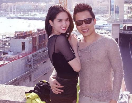 Ngọc Trinh và 'tình tinh đồn' tung ảnh kỷ niệm gần 2 thập kỷ gắn bó, vòng eo 'sắc lẹm' gây chú ý 5 Ngọc Trinh và 'tình tinh đồn' tung ảnh kỷ niệm gần 2 thập kỷ gắn bó, vòng eo 'sắc lẹm' gây chú ý 5