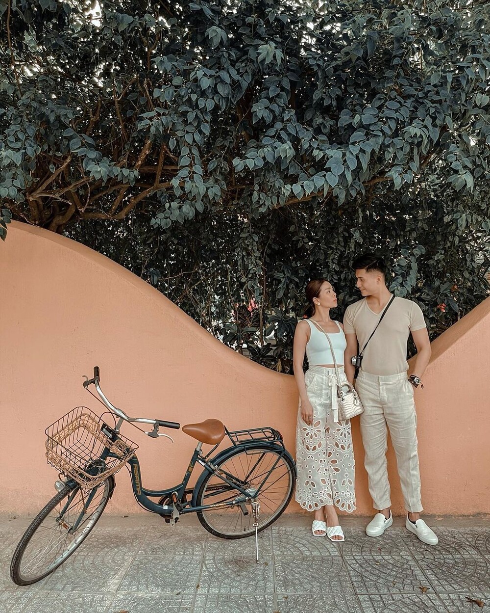 Trầm trồ trước món quà sinh nhật tình trẻ tặng Lệ Quyên: Hiếm có khó tìm! - Ảnh 2 Trầm trồ trước món quà sinh nhật tình trẻ tặng Lệ Quyên: Hiếm có khó tìm! - Ảnh 2