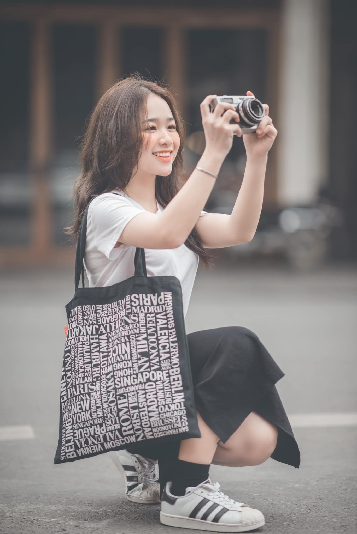 Hotgirl Bắc Ninh từng 'gây sốt' vì nụ cười kỷ yếu toả nắng sở hữu thu nhập khủng dù đang đi học 4 Hotgirl Bắc Ninh từng 'gây sốt' vì nụ cười kỷ yếu toả nắng sở hữu thu nhập khủng dù đang đi học 4