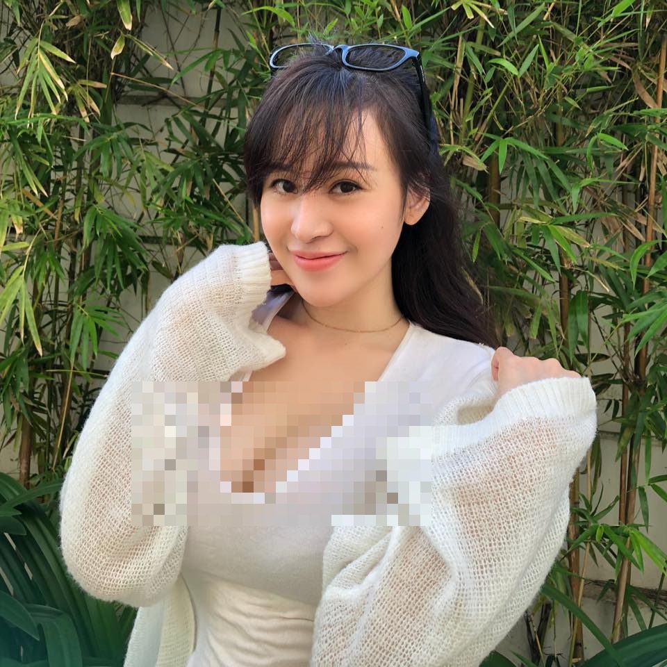 Đổi gu 'kín cổng cao tường', bà Tưng Huyền Anh 'âm mưu' càn quét showbiz một lần nữa? 8 Đổi gu 'kín cổng cao tường', bà Tưng Huyền Anh 'âm mưu' càn quét showbiz một lần nữa? 8