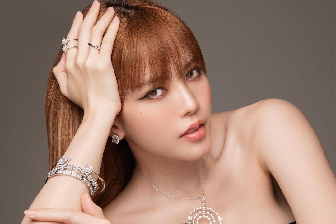 Thiều Bảo Trâm dính 'vận đen' sau ồn ào với Sơn Tùng dù cật lực đóng vai 'nữ thần' 8 Thiều Bảo Trâm dính 'vận đen' sau ồn ào với Sơn Tùng dù cật lực đóng vai 'nữ thần' 8