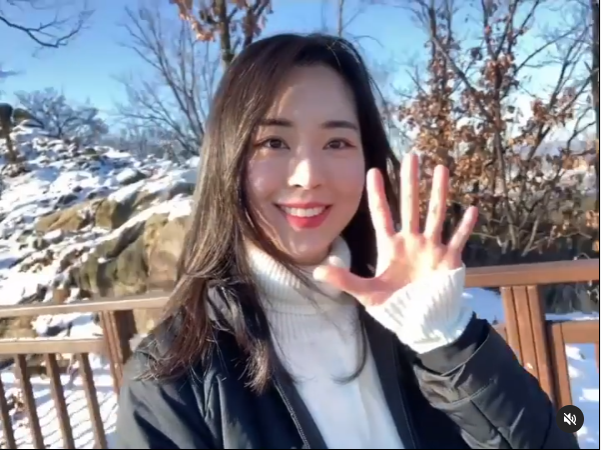 Hotgirl y tá bỗng thành Youtuber đình đám vào mỗi đêm: Dân tình chỉ biết trầm trồ vì màn biến hóa 2 Hotgirl y tá bỗng thành Youtuber đình đám vào mỗi đêm: Dân tình chỉ biết trầm trồ vì màn biến hóa 2