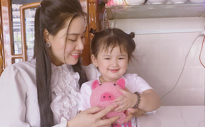 Vợ 2 cố nghệ sĩ Vân Quang Long và cuộc sống sau ồn ào bị tố danh tính thực 1 Vợ 2 cố nghệ sĩ Vân Quang Long và cuộc sống sau ồn ào bị tố danh tính thực 1