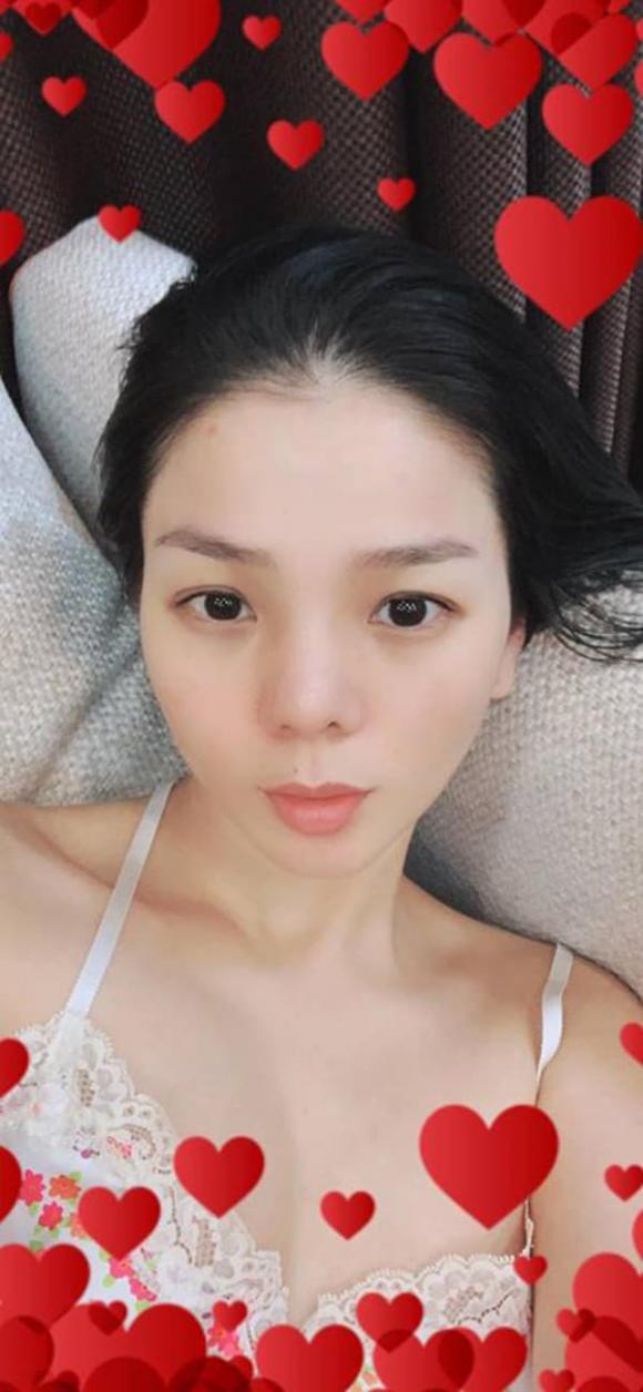 Tung ảnh khoe body đẹp ná thở nhưng Lệ Quyên lại khiến dân tình ỉu xìu vì gương mặt kém sắc 4 Tung ảnh khoe body đẹp ná thở nhưng Lệ Quyên lại khiến dân tình ỉu xìu vì gương mặt kém sắc 4