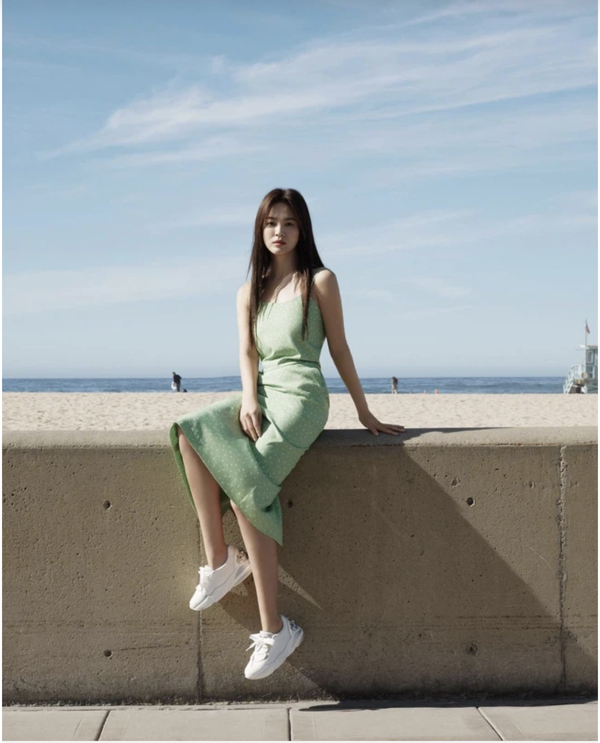 Song Hye Kyo và những lần 'xả vai' ngoan hiền, khoe bờ vai hững hờ mướt mắt 3 Song Hye Kyo và những lần 'xả vai' ngoan hiền, khoe bờ vai hững hờ mướt mắt 3