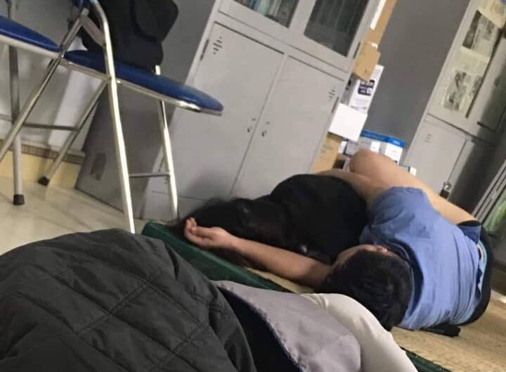 Yêu cầu xác minh hình ảnh 'bác sĩ ép sinh viên ngủ cùng trong ca trực' 1