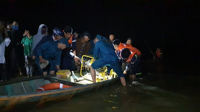 Lật thuyền thương tâm ở Quảng Nam, 6 người tử nạn và mất tích 2