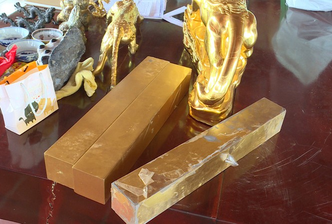 Thủ đoạn tinh vi, ly kỳ của 'nhà ngoại cảm' thuê đúc 27 tấn vàng giả để lừa đảo 70 tỷ đồng 3