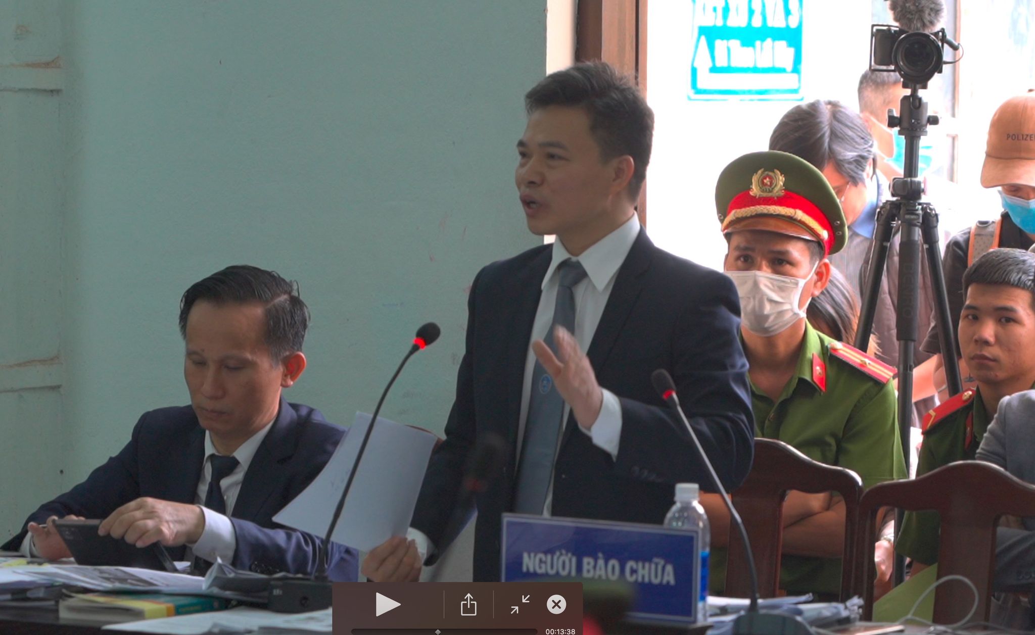 Vụ bác sỹ bị tố hiếp dâm nữ điều dưỡng: Luật sư đề nghị trả hồ sơ, điều tra lại 2