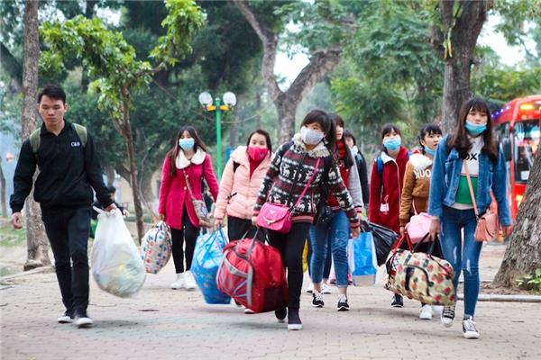 Nhiều trường đại học ở Hà Nội cho sinh viên tạm dừng thi, nghỉ Tết sớm vì dịch Covid-19 3 Nhiều trường đại học ở Hà Nội cho sinh viên tạm dừng thi, nghỉ Tết sớm vì dịch Covid-19 3