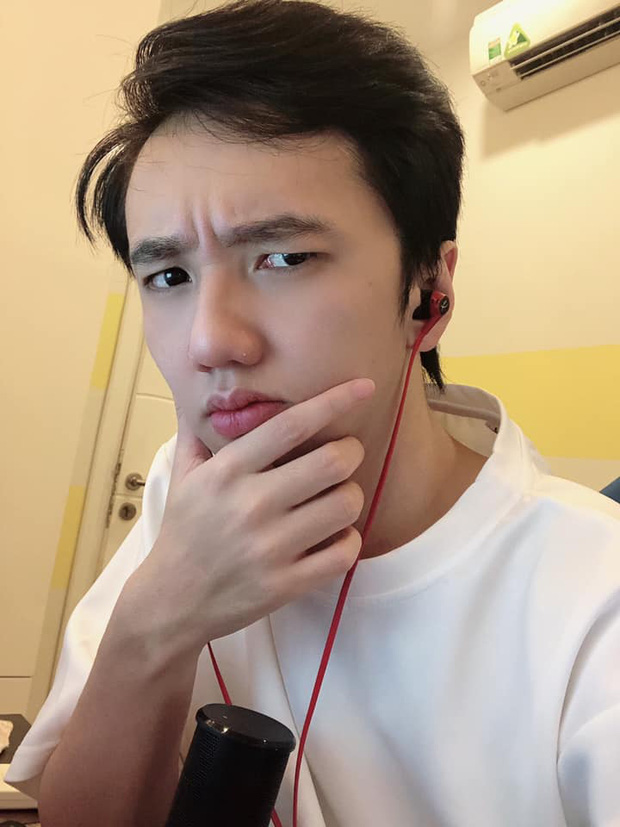 Nữ streamer đình đám Mèo 2k4 lộ clip nhạy cảm: Nam chính lên tiếng 4 Nữ streamer đình đám Mèo 2k4 lộ clip nhạy cảm: Nam chính lên tiếng 4