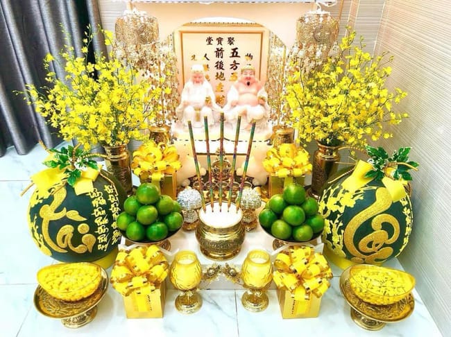 Cuối năm sắp xếp ban thờ Thần Tài theo đúng phong thuỷ giúp gia chủ phất lên như diều gặp gió 1 Cuối năm sắp xếp ban thờ Thần Tài theo đúng phong thuỷ giúp gia chủ phất lên như diều gặp gió 1