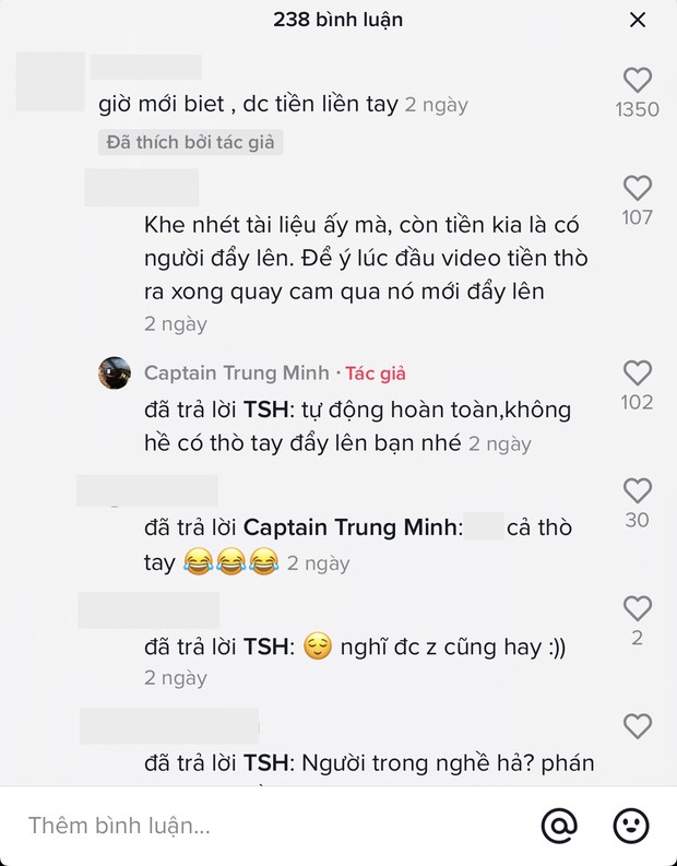 Clip máy bay tự động nhả tiền để trả lương cho phi công sau khi hạ cánh gây tranh cãi 4 Clip máy bay tự động nhả tiền để trả lương cho phi công sau khi hạ cánh gây tranh cãi 4