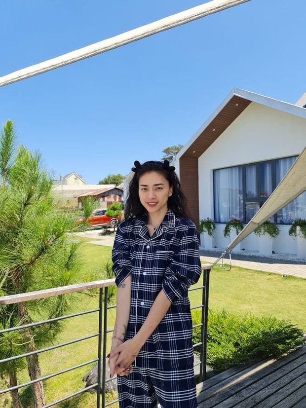 Vừa về quê Ngô Thanh Vân ăn Tết, Huy Trần đã có động thái ngầm khẳng định chủ quyền 2 Vừa về quê Ngô Thanh Vân ăn Tết, Huy Trần đã có động thái ngầm khẳng định chủ quyền 2
