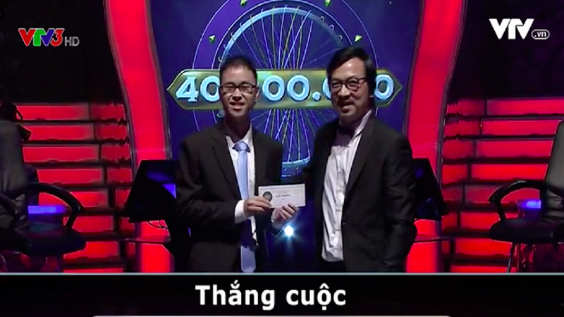 Gặp câu hỏi hóc búa của 'Ai là triệu phú', quán quân Đường lên đỉnh Olympia có pha bẻ lái cực hài 1 Gặp câu hỏi hóc búa của 'Ai là triệu phú', quán quân Đường lên đỉnh Olympia có pha bẻ lái cực hài 1