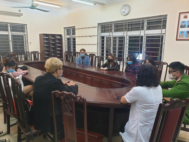 Hà Nội xử phạt người phụ nữ đăng tải cách tự chữa COVID-19 tại nhà bằng nước chanh 1 Hà Nội xử phạt người phụ nữ đăng tải cách tự chữa COVID-19 tại nhà bằng nước chanh 1