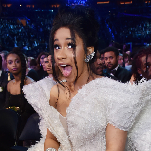 Khoe được ăn lòng bò hầm như phá lấu Việt, 'thánh hài Hollywood' Cardi B lại gây 'bão' mạng 5 Khoe được ăn lòng bò hầm như phá lấu Việt, 'thánh hài Hollywood' Cardi B lại gây 'bão' mạng 5