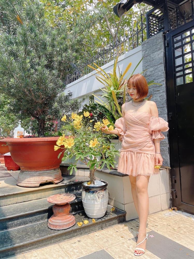 Vợ Mạc Văn Khoa bất ngờ lên tiếng về căn biệt thự trị giá 50 tỷ đồng 5 Vợ Mạc Văn Khoa bất ngờ lên tiếng về căn biệt thự trị giá 50 tỷ đồng 5