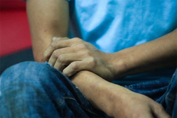 'Người vận chuyển' cứu bé gái rơi từ tầng 13: 'Tôi không phải siêu nhân, tôi vẫn ăn năn vì để cháu bị thương' 3 'Người vận chuyển' cứu bé gái rơi từ tầng 13: 'Tôi không phải siêu nhân, tôi vẫn ăn năn vì để cháu bị thương' 3