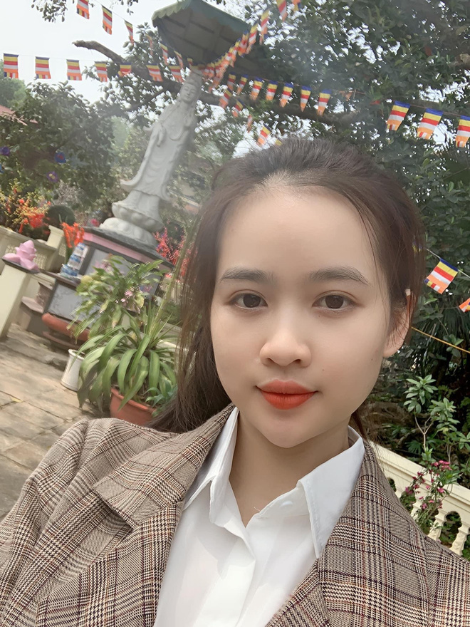 Nữ tân binh xinh như hot girl gây 'bão' mạng trong ngày lên đường nhập ngũ 4 Nữ tân binh xinh như hot girl gây 'bão' mạng trong ngày lên đường nhập ngũ 4