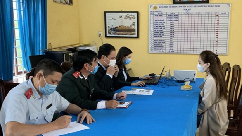 Xử phạt cô gái đăng thông tin '1 vợ được lấy nhiều chồng vì dư thừa nam giới' 1 Xử phạt cô gái đăng thông tin '1 vợ được lấy nhiều chồng vì dư thừa nam giới' 1