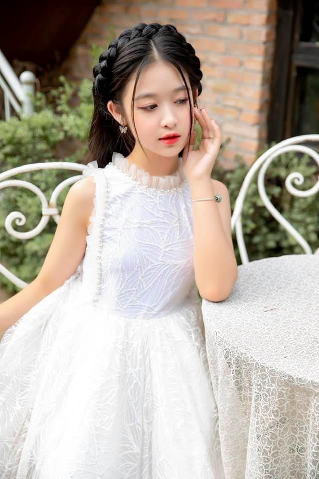Hoa khôi nhí Tây đô 13 tuổi mua chung cư cao cấp ở Sài Gòn tặng mẹ khiến dân tình trầm trồ 4 Hoa khôi nhí Tây đô 13 tuổi mua chung cư cao cấp ở Sài Gòn tặng mẹ khiến dân tình trầm trồ 4
