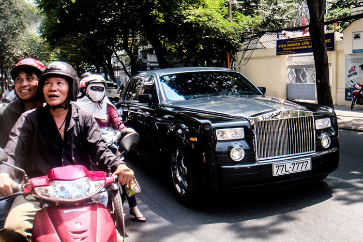 Điều ít biết về chiếc Rolls-Royce thất trùng thất mà 'bông hồng vàng' trong làng BĐS vừa vướng vòng lao lý từng sở hữu 6 Điều ít biết về chiếc Rolls-Royce thất trùng thất mà 'bông hồng vàng' trong làng BĐS vừa vướng vòng lao lý từng sở hữu 6