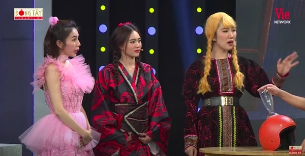 Hội ngộ Thuỷ Tiên sau drama chen lấn chỗ ngồi, Ninh Dương Lan Ngọc vẫn bị antifan công kích 5 Hội ngộ Thuỷ Tiên sau drama chen lấn chỗ ngồi, Ninh Dương Lan Ngọc vẫn bị antifan công kích 5