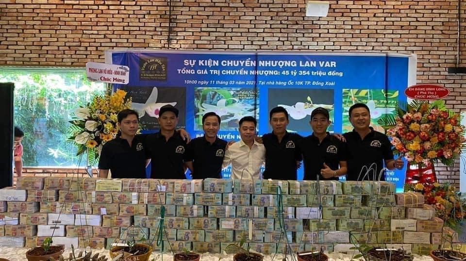 Màn giao dịch lan đột biến Ngọc Sơn Cước 250 tỷ gây chấn động: Tính ra Ronaldo chỉ đáng giá bằng vài mét lan 7 Màn giao dịch lan đột biến Ngọc Sơn Cước 250 tỷ gây chấn động: Tính ra Ronaldo chỉ đáng giá bằng vài mét lan 7