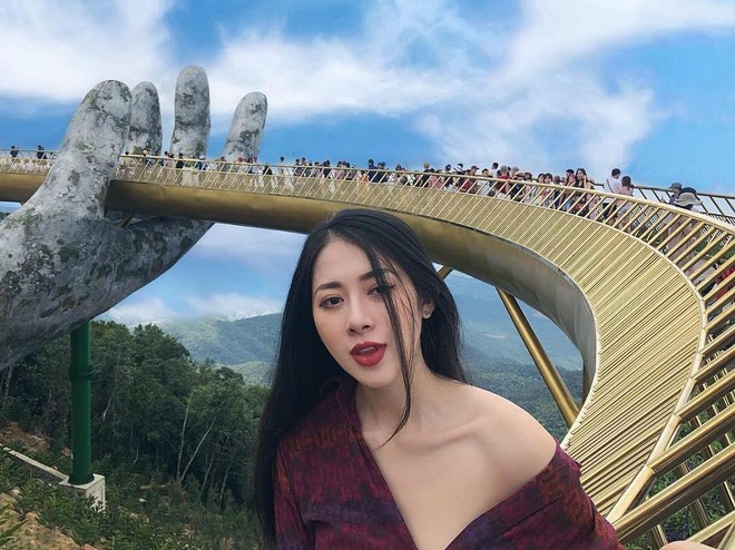 Cầu Vàng đang trở thành một điểm đến phổ biến cũng như biểu tượng ở Việt Nam. Ảnh: @suongsyn Cầu Vàng đang trở thành một điểm đến phổ biến cũng như biểu tượng ở Việt Nam. Ảnh: @suongsyn