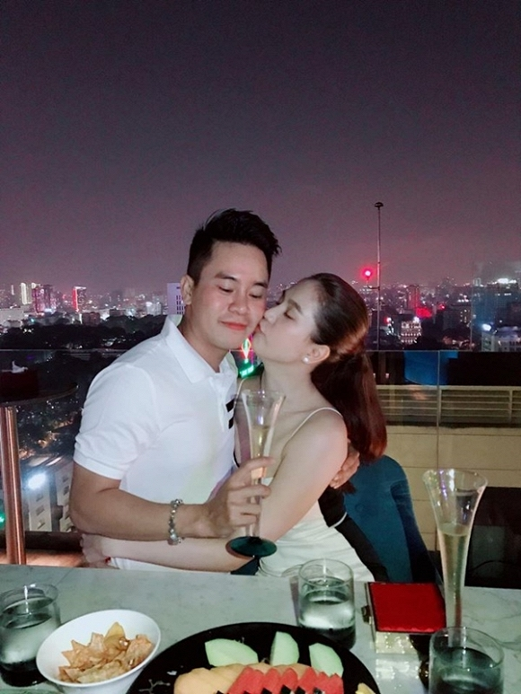 Ngọc Trinh thẳng thắn thừa nhận nhiều thành tích bất hảo, xác nhận đã lên giường với hơn 3 người đàn ông 5 Ngọc Trinh thẳng thắn thừa nhận nhiều thành tích bất hảo, xác nhận đã lên giường với hơn 3 người đàn ông 5