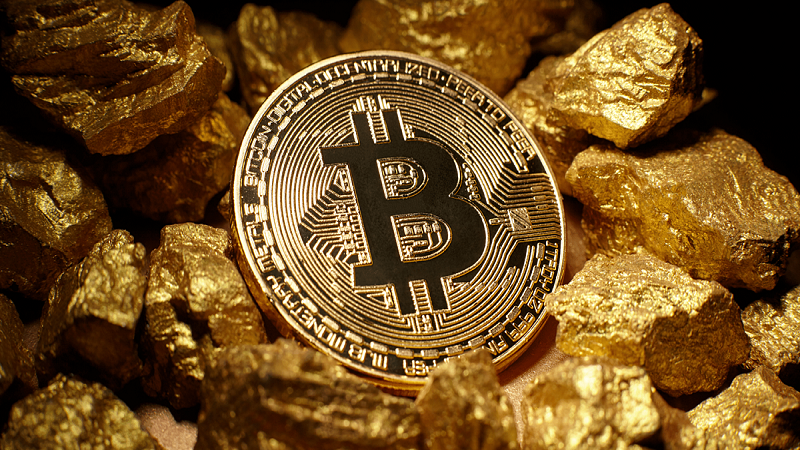 Giá vàng lao dốc thất thường, dòng tiền đang chuyển từ vàng sang Bitcoin 4 Giá vàng lao dốc thất thường, dòng tiền đang chuyển từ vàng sang Bitcoin 4