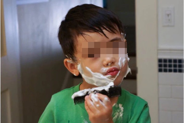 Những dấu hiệu dậy thì sớm ở bé trai mà bố mẹ Việt dễ bỏ qua 2 Những dấu hiệu dậy thì sớm ở bé trai mà bố mẹ Việt dễ bỏ qua 2