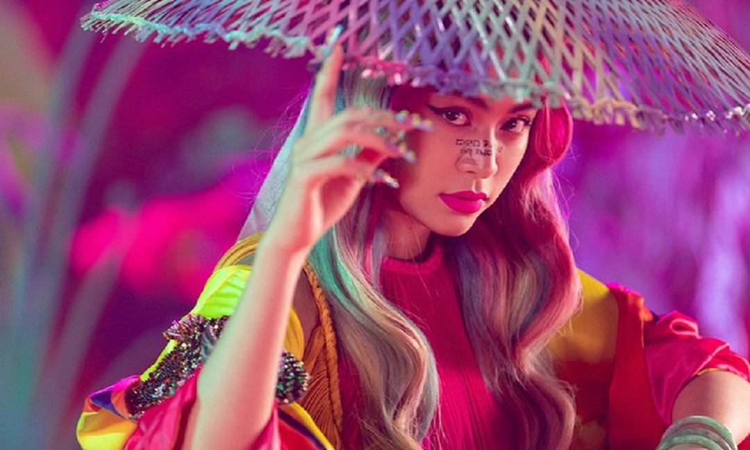 Hoàng Thuỳ Linh lại có thành thích đáng nể khi trở thành nữ ca sĩ Việt đầu tiên có MV triệu like 3 Hoàng Thuỳ Linh lại có thành thích đáng nể khi trở thành nữ ca sĩ Việt đầu tiên có MV triệu like 3