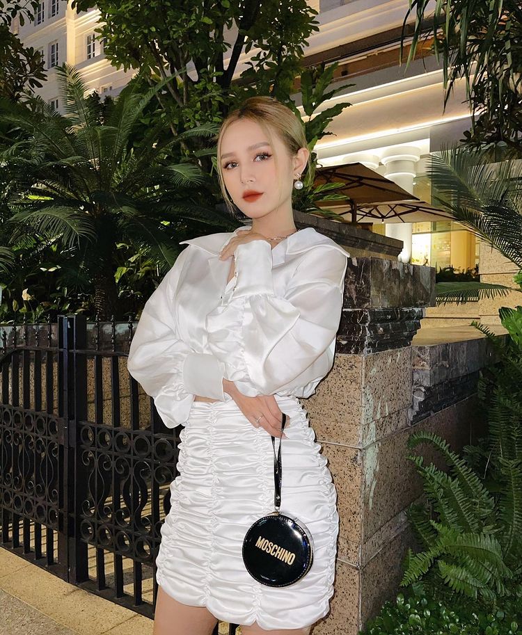Vợ trẻ xinh đẹp của 'streamer giàu nhất Việt Nam' khoe được thưởng món quà giá trị nếu sinh quý tử 3 Vợ trẻ xinh đẹp của 'streamer giàu nhất Việt Nam' khoe được thưởng món quà giá trị nếu sinh quý tử 3