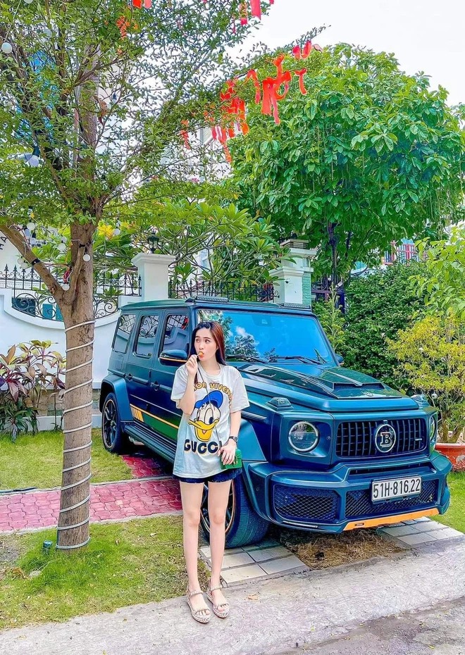 'Nữ ca sĩ trăm cây vàng' khoe cây đu đủ mọc trái ngang ngược trong vườn, dân tình nhìn biết ngay nhà có lộc cỡ nào 6 'Nữ ca sĩ trăm cây vàng' khoe cây đu đủ mọc trái ngang ngược trong vườn, dân tình nhìn biết ngay nhà có lộc cỡ nào 6