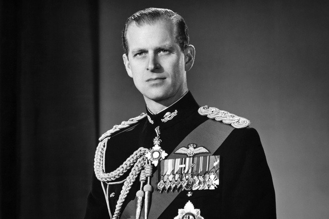 Hoàng thân Philip, chồng Nữ hoàng Elizabeth II, qua đời ở tuổi 99 3 Hoàng thân Philip, chồng Nữ hoàng Elizabeth II, qua đời ở tuổi 99 3
