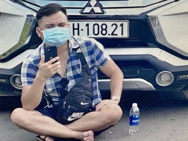 Youtuber Lê Chí Thành bị xem xét xử lý thêm tội sau hành vi 'giám sát CSGT' 1 Youtuber Lê Chí Thành bị xem xét xử lý thêm tội sau hành vi 'giám sát CSGT' 1