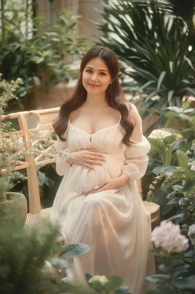 Phu nhân tổng tài tập đoàn nghìn tỷ 'phát hờn' vì chiếc túi hàng hiệu nhìn y hệt da ghế rẻ tiền 5 Phu nhân tổng tài tập đoàn nghìn tỷ 'phát hờn' vì chiếc túi hàng hiệu nhìn y hệt da ghế rẻ tiền 5