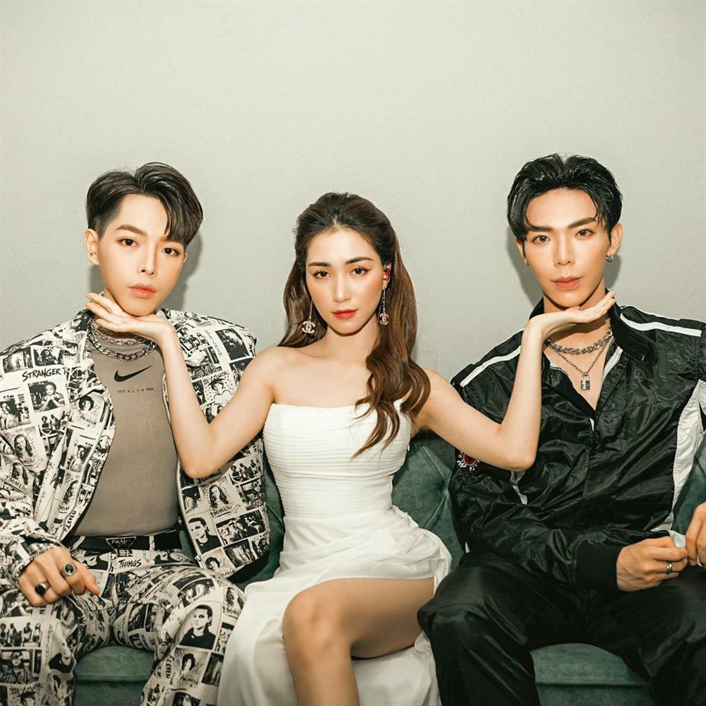 Hòa Minzy, Đức Phúc, Erik gây lú với khoảnh khắc như 'đúc từ một khuôn' 4 Hòa Minzy, Đức Phúc, Erik gây lú với khoảnh khắc như 'đúc từ một khuôn' 4