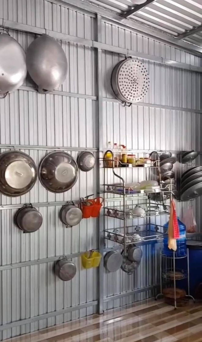 Khoe ảnh về thăm nhà người yêu, mẹ chàng trai nhìn cảnh căn bếp liền giục cưới gấp 4 Khoe ảnh về thăm nhà người yêu, mẹ chàng trai nhìn cảnh căn bếp liền giục cưới gấp 4