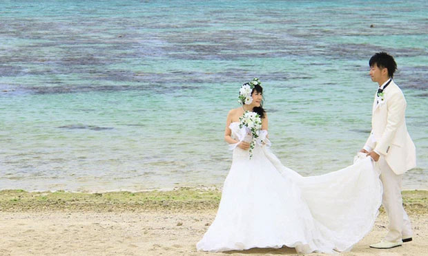 Chàng trai 37 tuổi kết hôn với bà chủ quán ăn 62, ngoại hình của 'máy bay' gây chú ý 3 Chàng trai 37 tuổi kết hôn với bà chủ quán ăn 62, ngoại hình của 'máy bay' gây chú ý 3