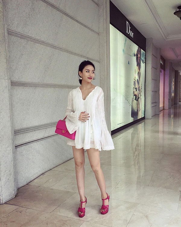 Hot girl ăn chơi nhất Sài Thành khoe quà tặng mẹ ngày Mother's Day khiến ai cũng trầm trồ 5 Hot girl ăn chơi nhất Sài Thành khoe quà tặng mẹ ngày Mother's Day khiến ai cũng trầm trồ 5