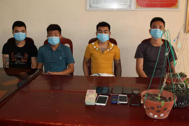 Hà Nam triệt phá ổ nhóm bán lan var giả chiếm đoạt số tiền tới 3,5 tỷ đồng 1 Hà Nam triệt phá ổ nhóm bán lan var giả chiếm đoạt số tiền tới 3,5 tỷ đồng 1